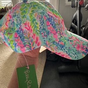 Lilly Pulitzer Run Around Hat Catch the Wave 🌊